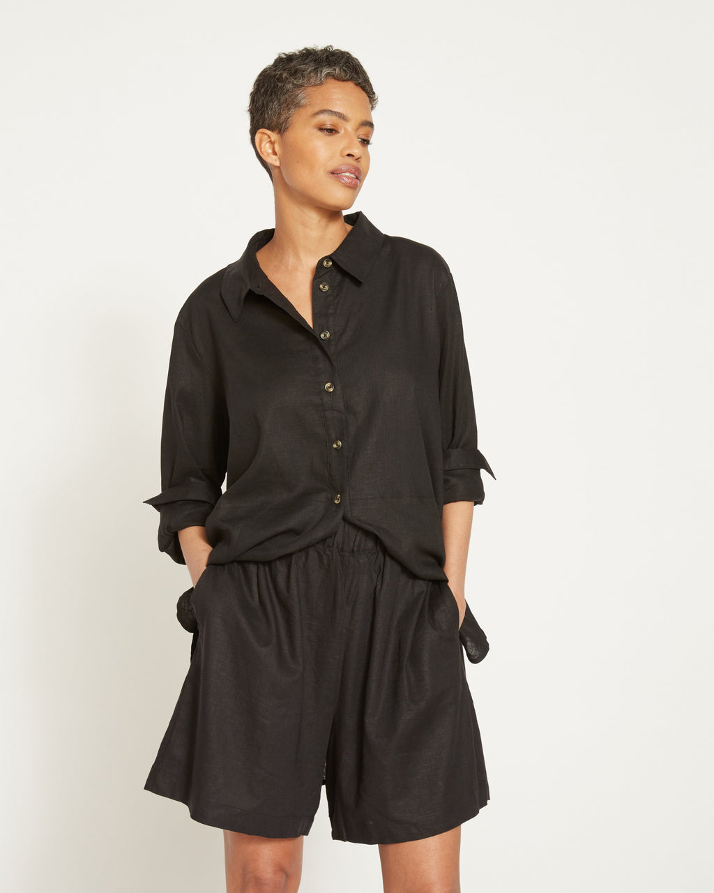 Juniper Linen Easy Pull-On Shorts - Black