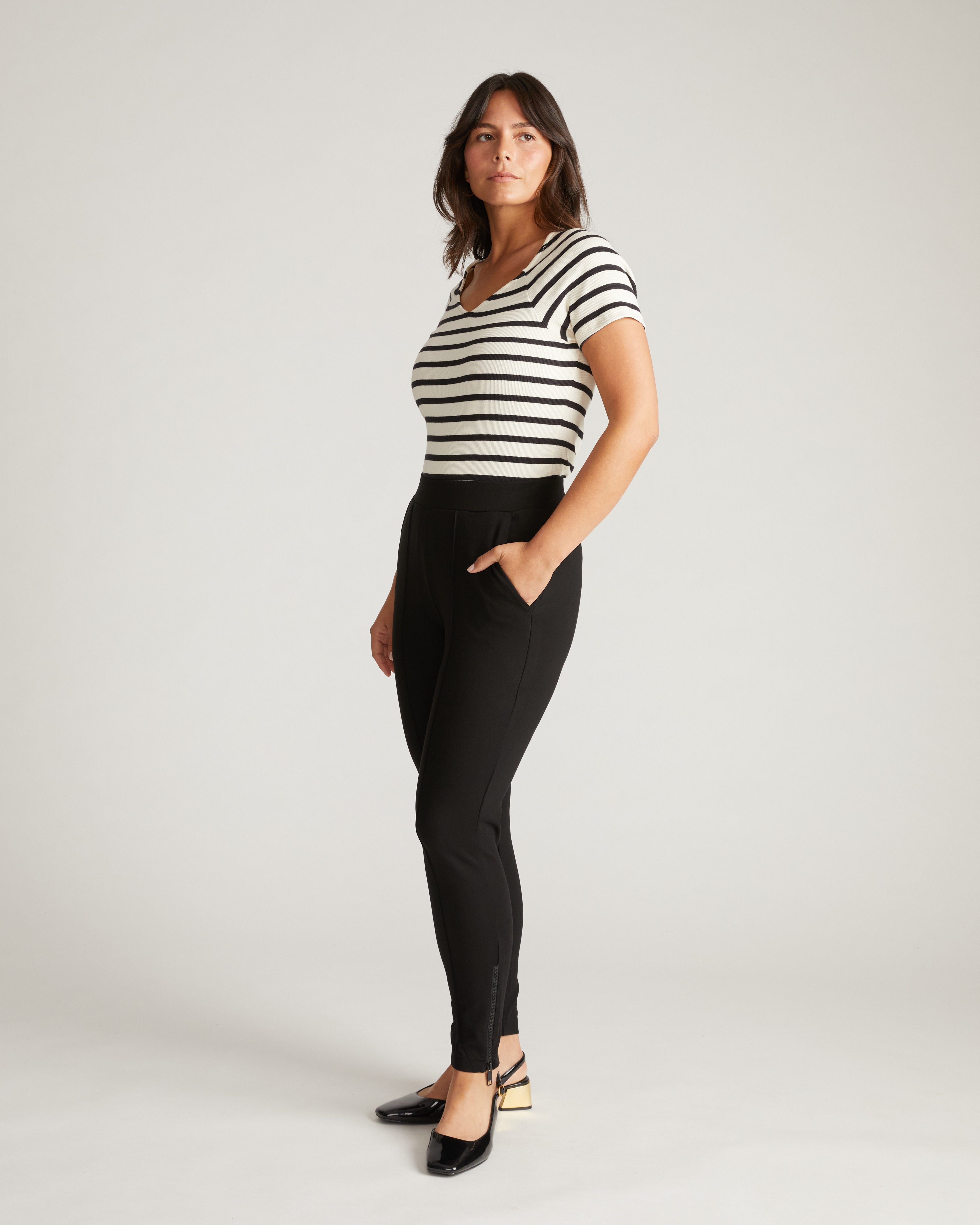Moro Pintuck Pocket Ponte Pants - Black